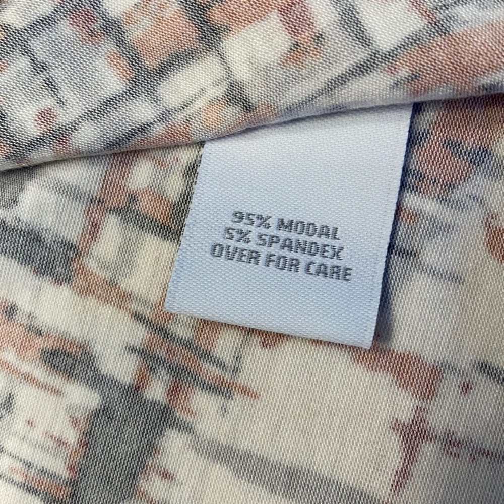 Comfy Relativity top - Picture 9 of 9